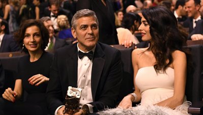 Жена Джорджа Клуни родила близнецов
