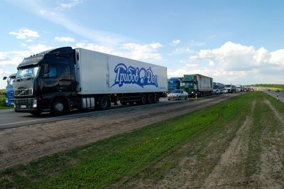 В Ростовской области поставят дорожные ограждения и барьеры за 10 млн рублей