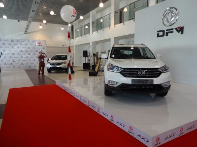 В России начинаются продажи кроссовера Dongfeng на лицензионной платформе Honda. Фото и цены