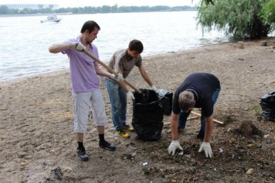 Чистый берег – чистая вода: ростовский Водоканал очистил от мусора берег Дона