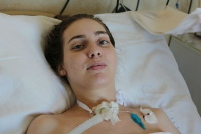 Донской медсестре, сломавшей шею на «американских горках» в Дагестане, собирают деньги на лечение