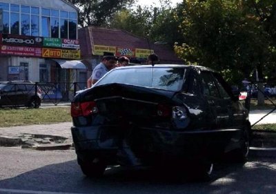 На Дону водитель после удара в бампер сбил девушку