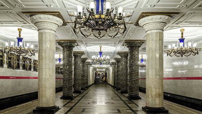 Станцию метро "Автово" в Петербурге открыли после проверки