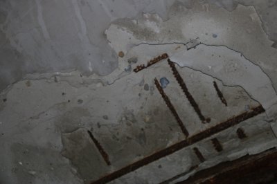 Прокуратура начала проверку после обрушения потолка в ростовской школе