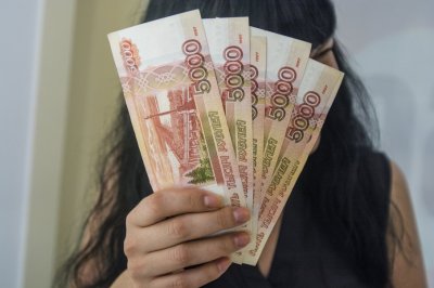Жительница Ростовской области год получала пенсию вместо умершей матери