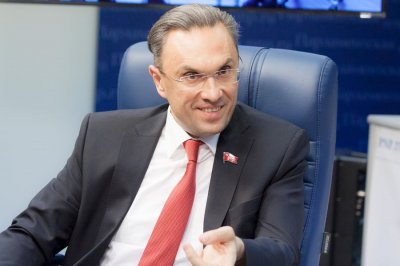 Беглый экс-депутат Владимир Бессонов продолжает игнорировать ростовский суд