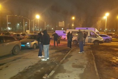 В Ростове на Западном угонщики Toyota разбили восемь машин