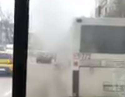 Житель Ростова пожаловался на задымившийся прямо на ходу автобус