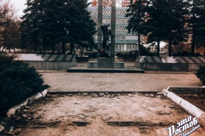 Ростовчане попросили власти привести в порядок памятник ликвидаторам Чернобыльской аварии