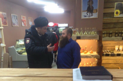 В ростовском магазине Германа Стерлигова полиция потребовала снять табличку «Содомитам вход воспрещен»
