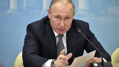 Путин назвал экономические итоги в России результатом труда россиян