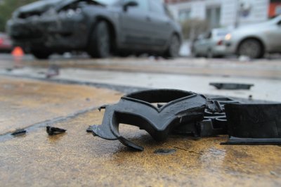 В Ростове пьяный водитель Suzuki устроил ДТП и скрылся