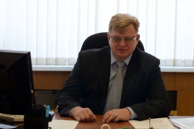 Глава администрации Усть-Донецкого горпоселения пойдет под суд из-за трех лавочек с навесами