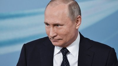 Представитель Грудинина попросил проверить, чем Путин оплатил визит в Крым