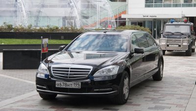 В ФСО опровергли информацию, что автомобиль Путина выставили на продажу