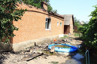 «Мы стали бомжами»: семья из Егорлыкской вынуждена скитаться после того, как пьяный сосед сжег дом