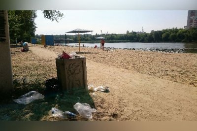 «Японцы для уборки сюда не придут»: ростовчанин пожаловался на состояние одного из городских пляжей