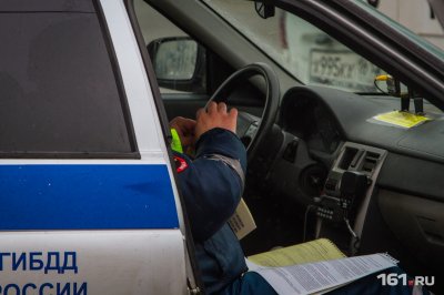 Экзамен на устойчивость к взятке не сдал: в Ростовской области на полицейского завели дело