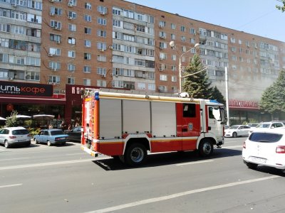 В центре Ростова загорелся девятиэтажный дом