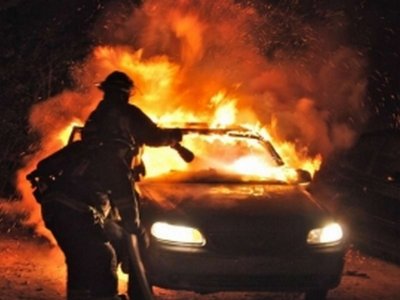 Череда возгораний: за ночь на Дону сгорели еще два автомобиля