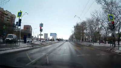 «Шли на зеленый»: в Ростовской области водитель «Газели» сбил двух школьниц