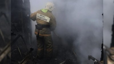 Жителей пятиэтажки в Шахтах пришлось эвакуировать из-за пожара