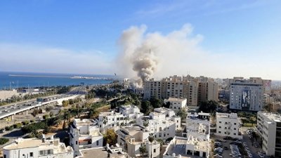 В Триполи три человека погибли при взрыве рядом со зданием МИД