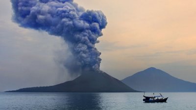 Ученые предупредили о возможном сходе новых оползней с вулкана в Индонезии