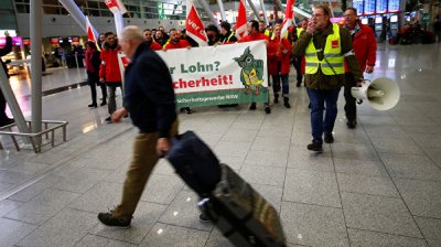В трех аэропортах Германии отменили сотни рейсов в связи с забастовкой