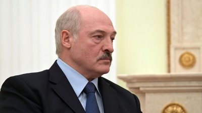 Лукашенко опасается, что Белоруссию "будут пробовать на зуб"