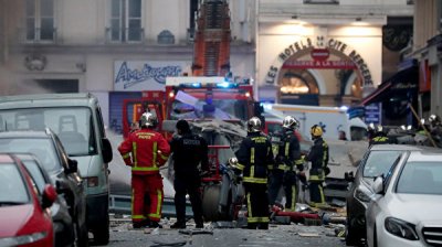 Посольство в Париже выясняет, есть ли россияне среди пострадавших во взрыве