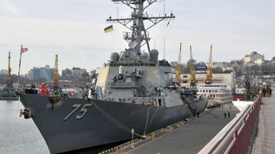 Американский эсминец вошел в порт Одессы