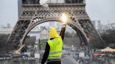 Во Франции пройдет масштабная забастовка против социальной политики властей