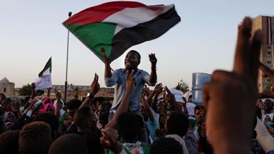Суданская оппозиция требует создать гражданский управляющий совет