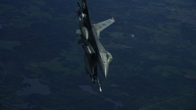 В Калифорнии разбился истребитель F-16