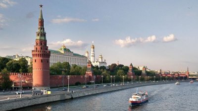 Кремль ждет от Киева шагов по выполнению минских соглашений, заявил Песков