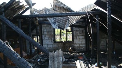 Силовики каждый день выжигают дома в Горловке, заявил мэр города