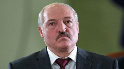 Лукашенко заявил, что Минск "не возникал" из-за визита Болтона в Москву