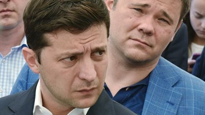 Зеленский объявил выговор двум заместителям главы офиса президента