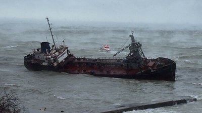 Механик объяснил, почему затонувший около Одессы танкер не подавал SO