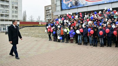 Глава ЛНР встретился с детьми, живущими у линии соприкосновения