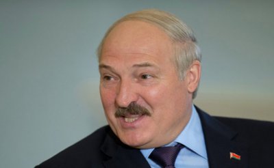 Лукашенко пошутил, что его "хоронят" через день