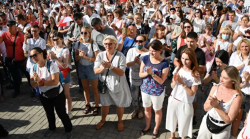 В Минске часть протестующих перешла от Дома правительства к СИЗО №1