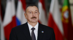 Алиев заявил о равной роли России и Турции в карабахском урегулировании