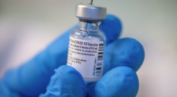 Pfizer рассматривает возможность регистрации вакцины от COVID-19 в России