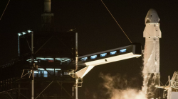 SpaceX успешно запустила ракету с рекордным числом спутников