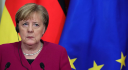 Берлин объяснил призыв Меркель вакцинировать всех людей на планете