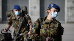 Швейцарским военным разрешили носить женское белье