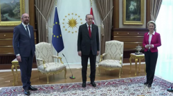 Советник Эрдогана прокомментировал ситуацию со стулом для главы ЕК