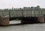 В Санкт-Петербурге вода в Неве поднялась выше критического уровня